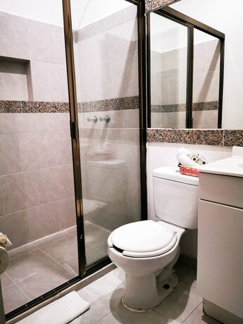 Imagen general del Hotel Ocean Front Boutique. Foto 2