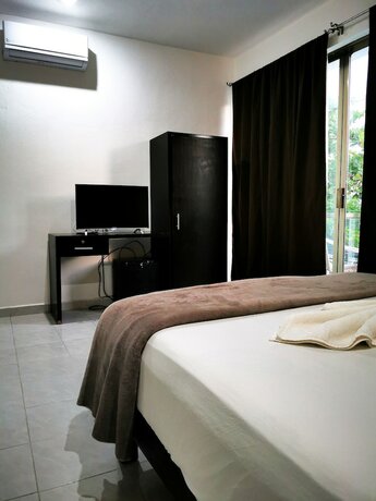 Imagen general del Hotel Ocean Front Boutique. Foto 4