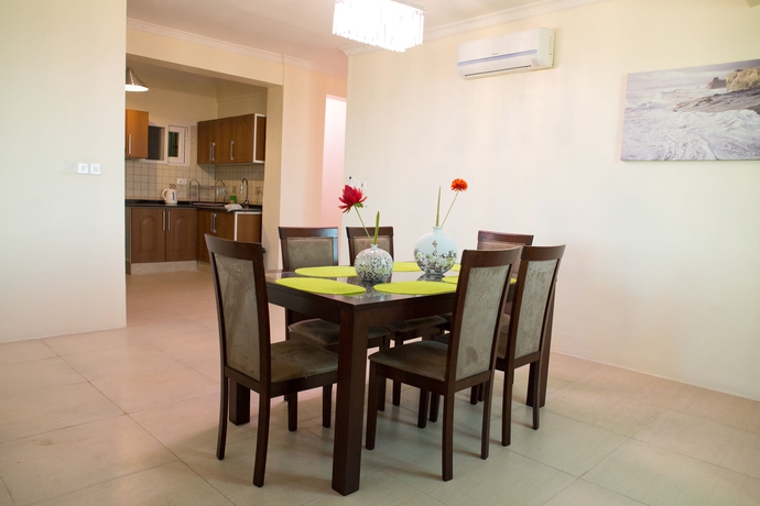 Imagen de la habitación del Hotel Ocean Front Suites. Foto 6