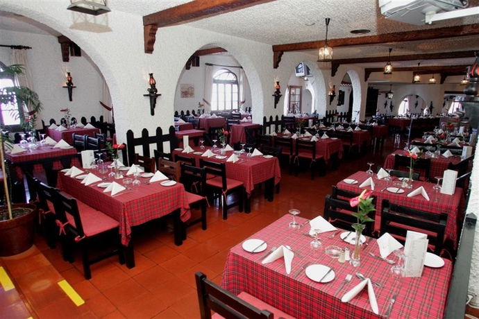 Imagen del bar/restaurante del Hotel Ocean Gardens. Foto 5