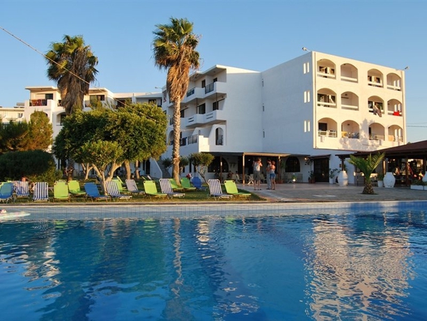 Imagen general del Hotel Ocean Heights View. Foto 3