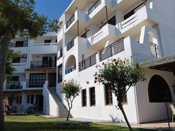 Imagen general del Hotel Ocean Heights View. Foto 4