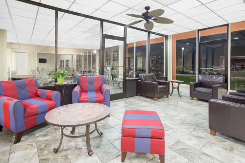 Imagen general del Hotel Ocean Holiday, Virginia Beach. Foto 4
