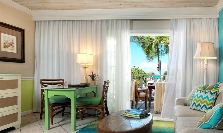 Imagen de los interiores del Hotel Ocean Key Resort - A Noble House Resort. Foto 10