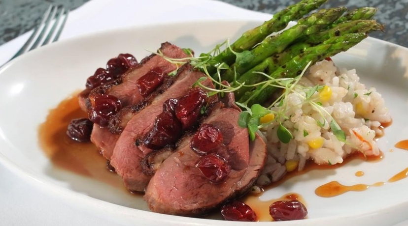 Imagen del bar/restaurante del Hotel Ocean Key Resort - A Noble House Resort. Foto 4