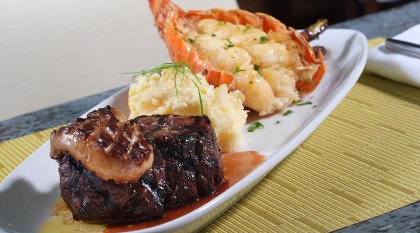 Imagen del bar/restaurante del Hotel Ocean Key Resort - A Noble House Resort. Foto 8