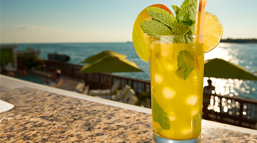 Imagen del bar/restaurante del Hotel Ocean Key Resort - A Noble House Resort. Foto 9