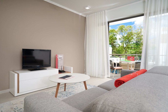 Imagen general del Hotel Ocean Legends Beachfront Suites. Foto 3