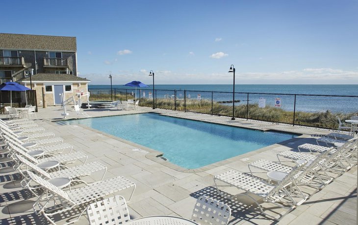 Imagen de la piscina del Hotel Ocean Mist Beach and Suites. Foto 16