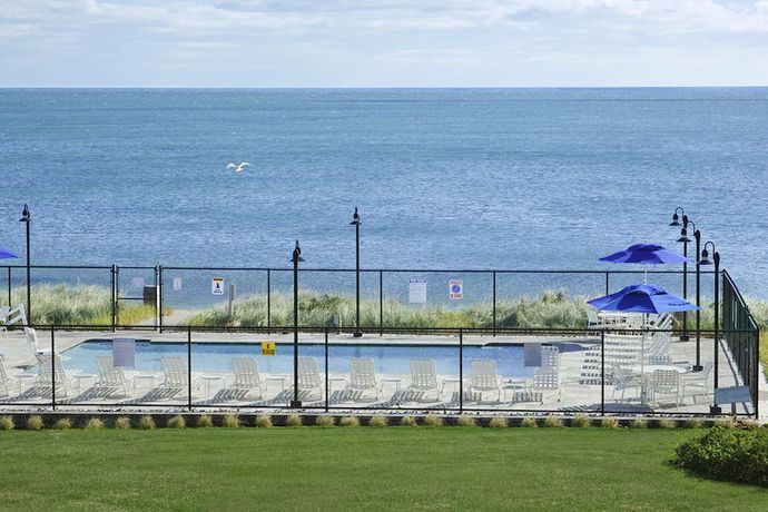 Imagen de la piscina del Hotel Ocean Mist Beach and Suites. Foto 20