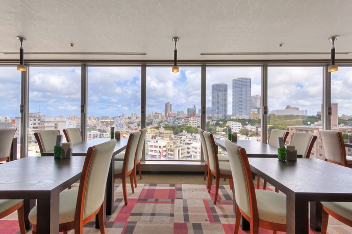 Imagen del bar/restaurante del Hotel Ocean, Naha. Foto 4