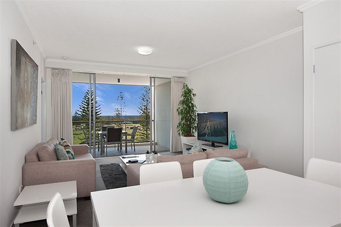 Imagen de los interiores del Hotel Ocean Pacific Broadbeach. Foto 8