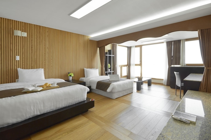 Imagen de la habitación del Hotel Ocean Palace. Foto 6