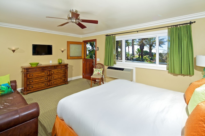 Imagen de la habitación del Hotel Ocean Palms Beach Resort. Foto 11