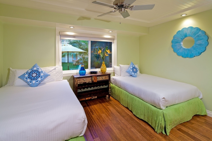Imagen de la habitación del Hotel Ocean Palms Beach Resort. Foto 18
