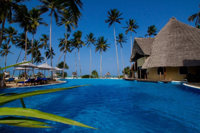 Imagen de la piscina del Hotel Ocean Paradise Resort and Spa Zanzibar. Foto 13