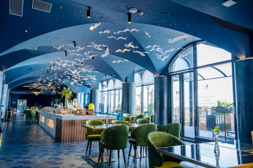 Imagen de los interiores del Hotel Ocean, Phnom Penh. Foto 6