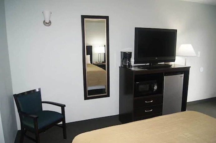 Imagen de la habitación del Hotel Ocean Plaza Motel. Foto 19