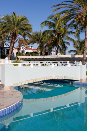 Imagen de la piscina del Hotel Ocean Point Resort and Spa - Adults Only. Foto 15