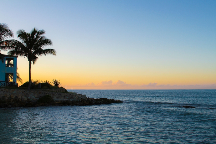 Imagen de los exteriores del Hotel Ocean Point Resort and Spa - Adults Only. Foto 11