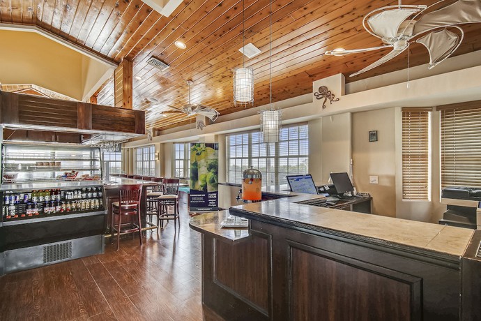 Imagen del bar/restaurante del Hotel Ocean Pointe Suites at Key Largo. Foto 2