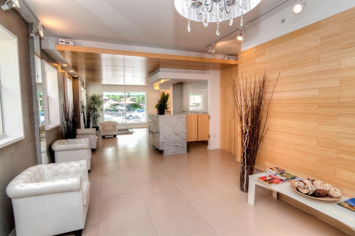 Imagen de los interiores del Hotel Ocean Reef Suites. Foto 12