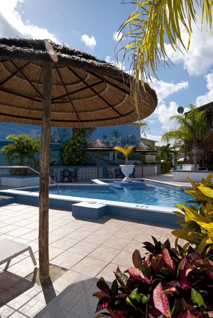 Imagen de la piscina del Hotel Ocean Reef Yacht Club and Resort. Foto 6
