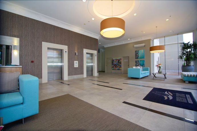 Imagen de los interiores del Hotel Ocean Sands Resort, Main Beach. Foto 17