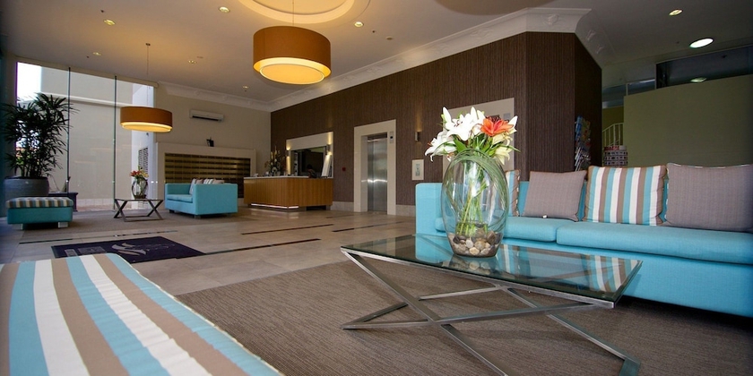 Imagen de la habitación del Hotel Ocean Sands Resort, Main Beach. Foto 13