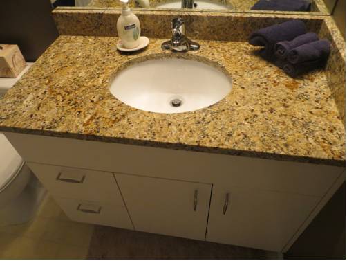 Imagen de la habitación del Hotel Ocean Sands Resort, Parksville. Foto 3