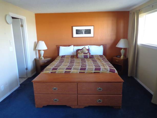 Imagen de la habitación del Hotel Ocean Shores Inn and Suites. Foto 13