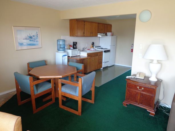 Imagen de la habitación del Hotel Ocean Shores Inn and Suites. Foto 17