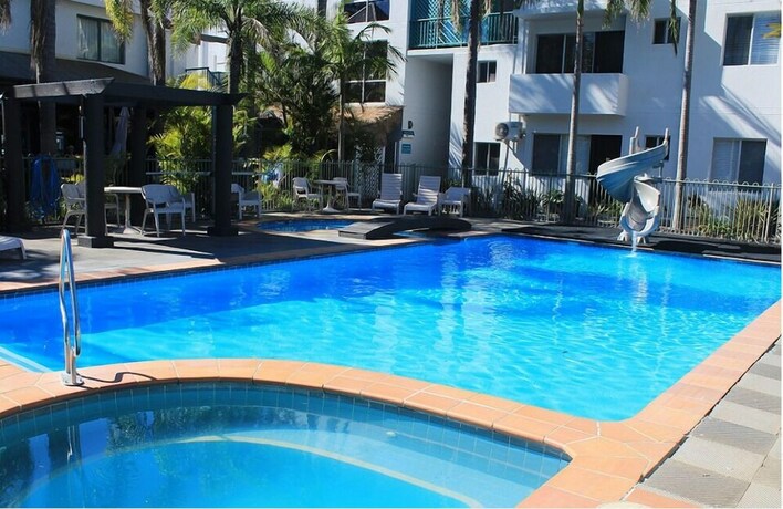 Imagen de la piscina del Hotel Ocean Side Hawks Nest. Foto 4