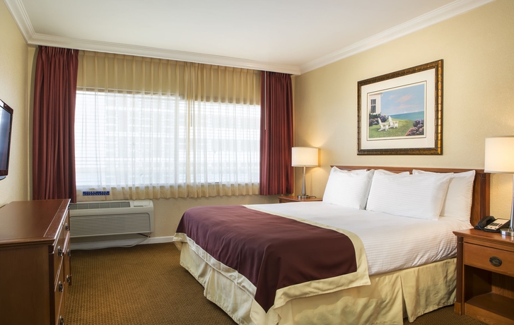 Imagen de la habitación del Hotel Ocean Sky and Resort. Foto 4