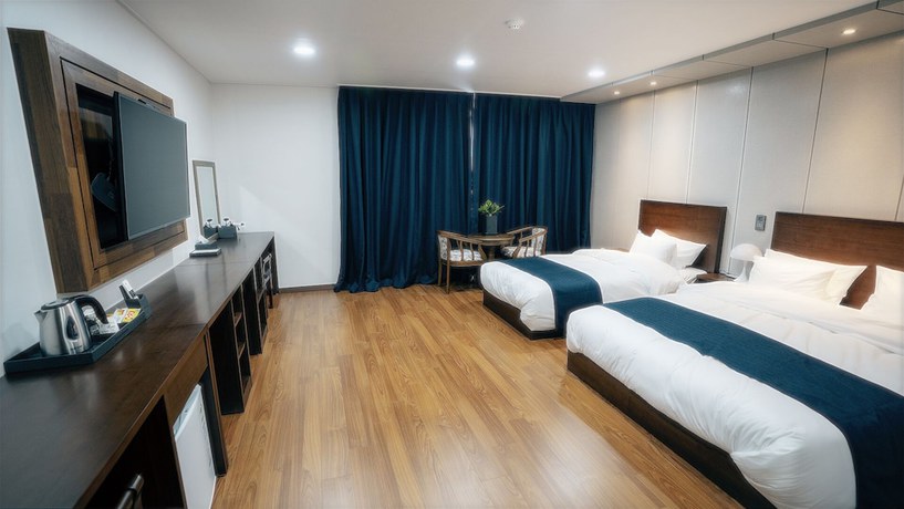 Imagen de la habitación del Hotel Ocean Spa Hotel. Foto 3