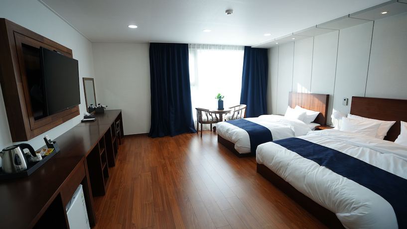 Imagen de la habitación del Hotel Ocean Spa Hotel. Foto 6