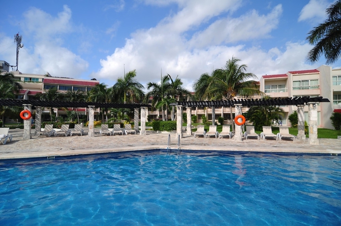 Imagen de la piscina del Hotel Ocean Spa – All Inclusive. Foto 14