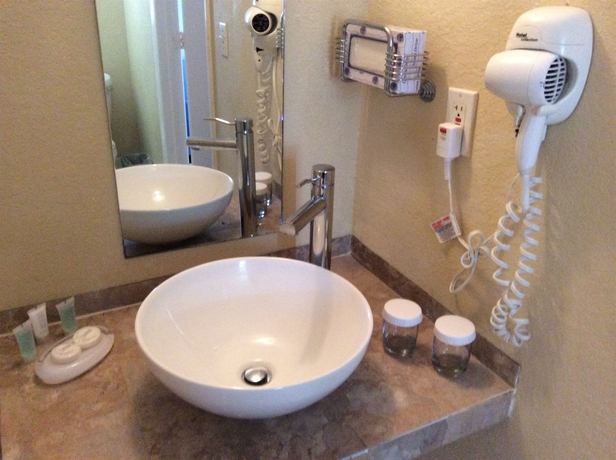 Imagen de la habitación del Hotel Ocean Spray. Foto 7