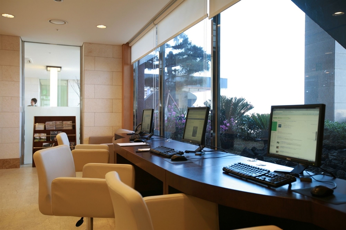 Imagen de los interiores del Hotel Ocean Suites Jeju. Foto 10