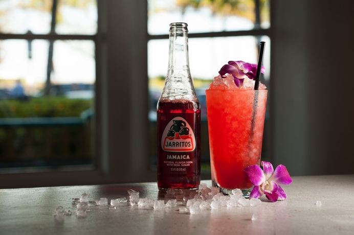 Imagen del bar/restaurante del Hotel Ocean Surf. Foto 3