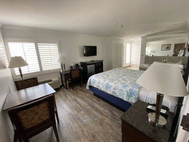 Imagen de la habitación del Hotel Ocean Surf Inn and Suites. Foto 7