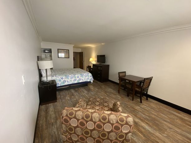 Imagen de la habitación del Hotel Ocean Surf Inn and Suites. Foto 10