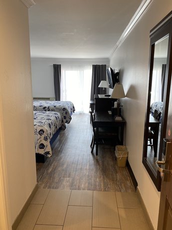 Imagen de la habitación del Hotel Ocean Surf Inn and Suites. Foto 11