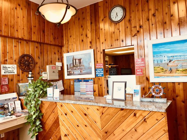 Imagen de los interiores del Hotel Ocean Surf Resort. Foto 17