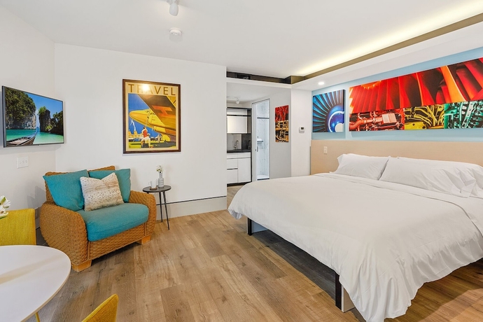 Imagen de la habitación del Hotel Ocean Treasure Beachside Suites. Foto 4