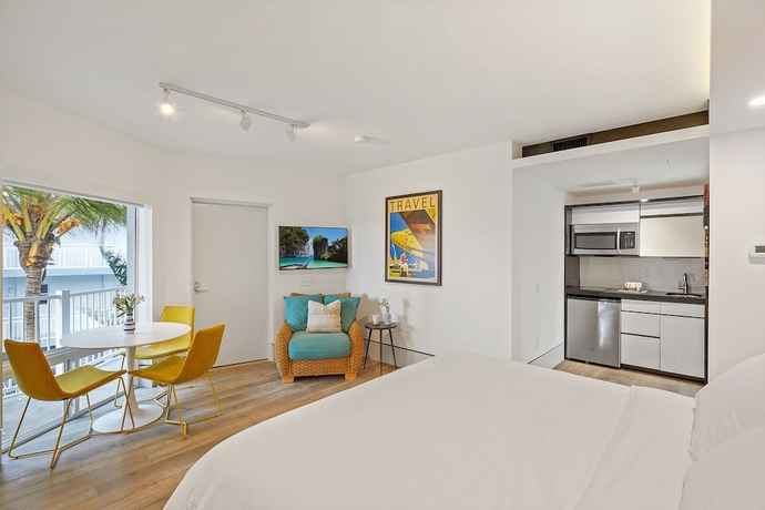Imagen de la habitación del Hotel Ocean Treasure Beachside Suites. Foto 5