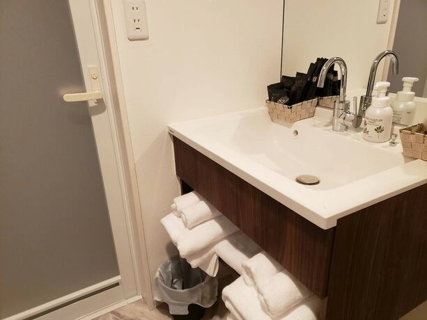 Imagen de la habitación del Hotel Ocean View Araha 201. Foto 26