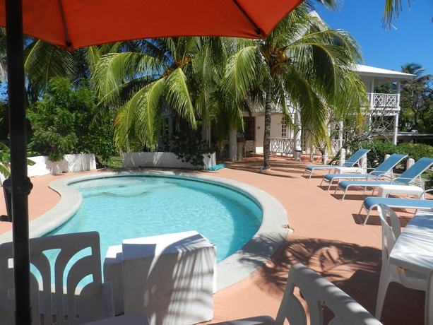 Imagen de la piscina del Hotel Ocean View Sai. Foto 13