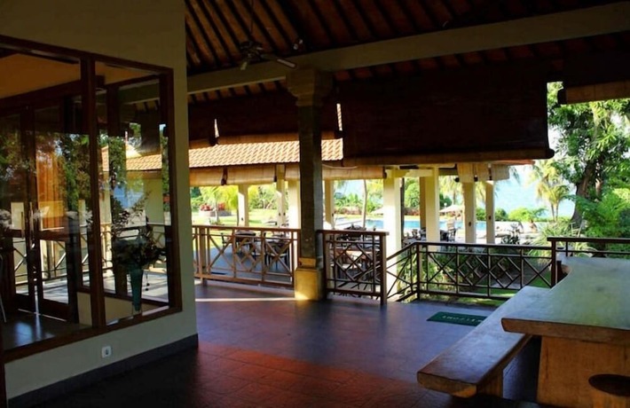 Imagen de los interiores del Hotel Ocean View Tulamben Dive and Resort. Foto 34