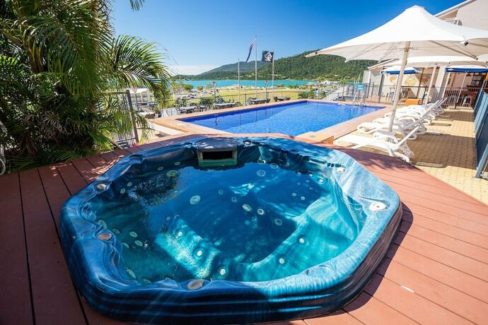 Imagen de la piscina del Hotel Ocean Views 14. Foto 26